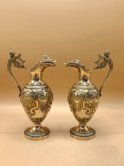Set di ampolline in argento dorato , fine 800 , stile barocco