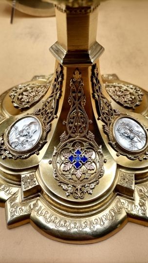 Calice neogothico tutto d'argento dorato filigranni , fine 800