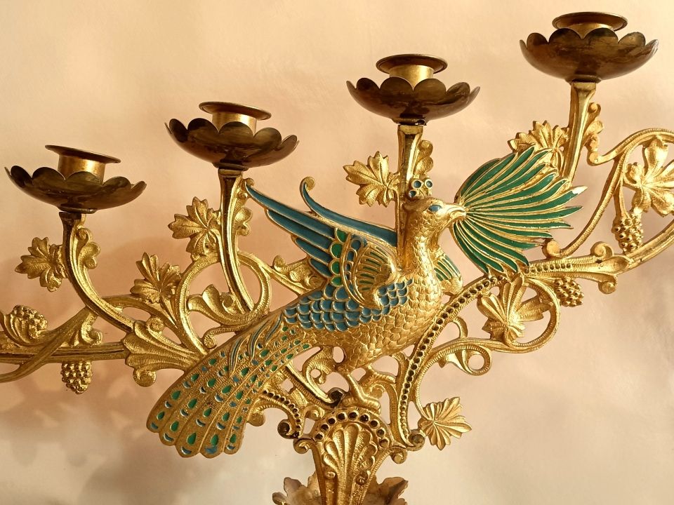 Paire de rampes d'autel bronze doré aux paons