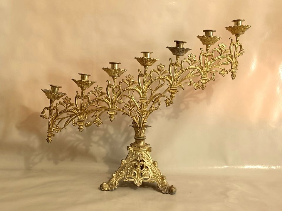 Paio di candelabri di altare con mezzaluna