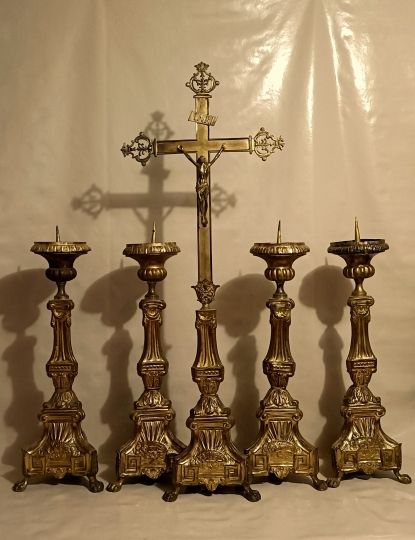 Jeu de pique-cierge et croix d'autel XVIII°