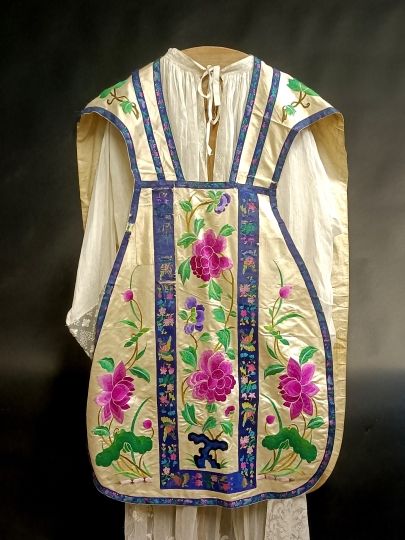 Colonial white chasuble Tonkin and Cocincina Complete set