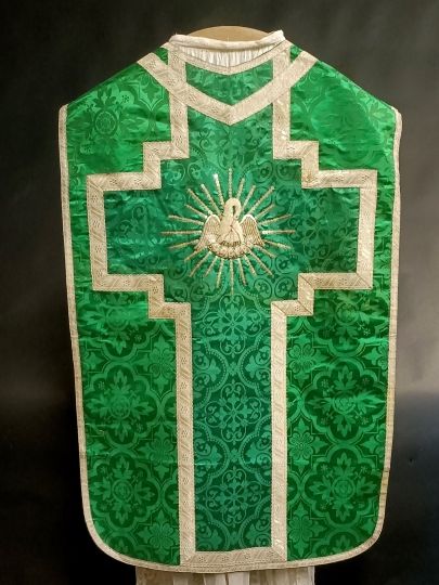 Green latin chasuble Pelican circa 1900 Nearly complete