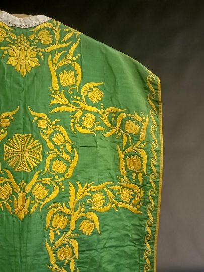 Green latin chasuble silk moire first Empire - Complete set