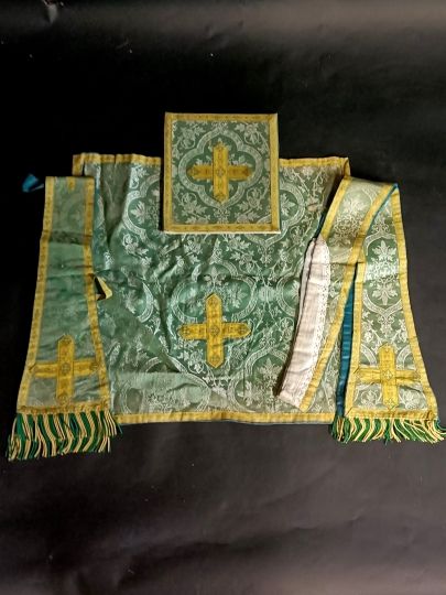 Chasuble vert clair Point Cornely - Set complet