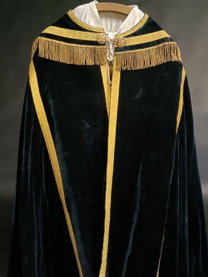 Black cope silk velvet braids and fringes in gold threads
