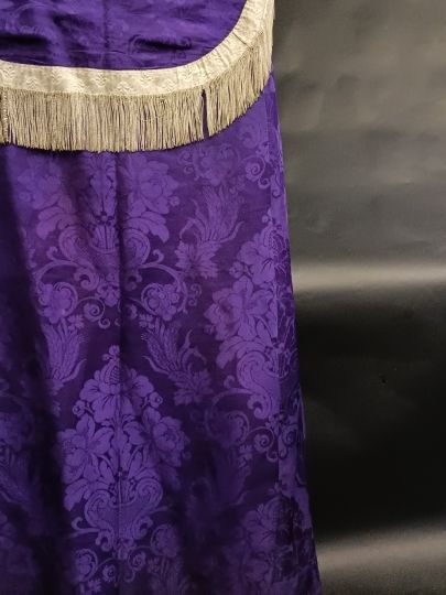 Piviale viola seta damascata primi 800
