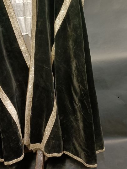 Sobrio piviale nero in veluto di seta Epoca verso 1800
