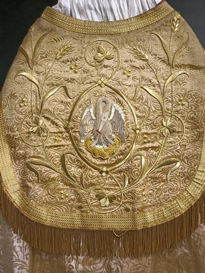 Cope cloth of gold damasked thick embroideries