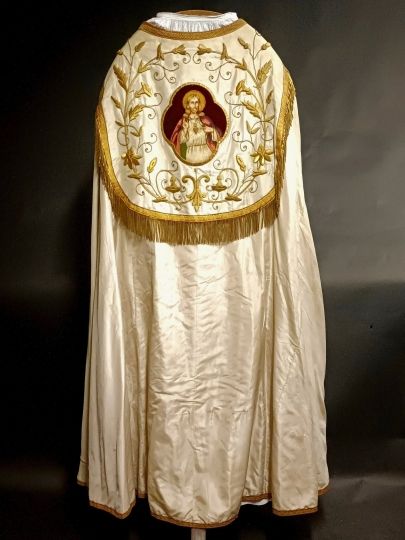 Piviale bianco con il Sacro Cuore Ricami spessi 1900