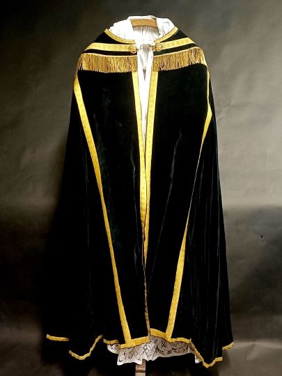 Black cope silk velvet braids and fringes in gold threads
