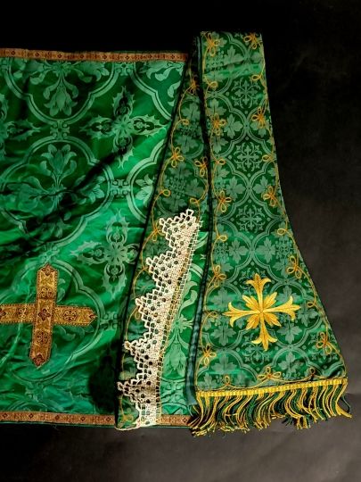 Green latin chasuble Cornely Point nearly complete