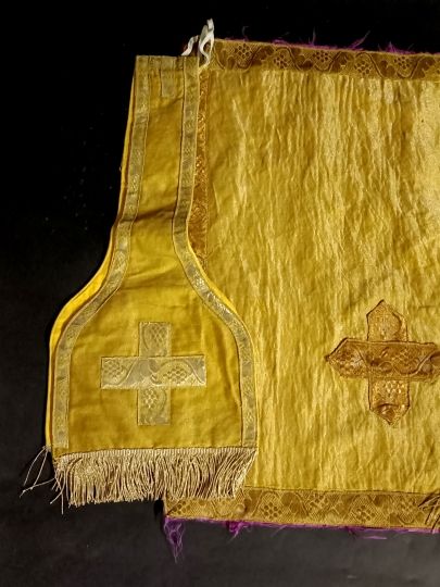 Chasuble or style Charles X brochée Quasi complète