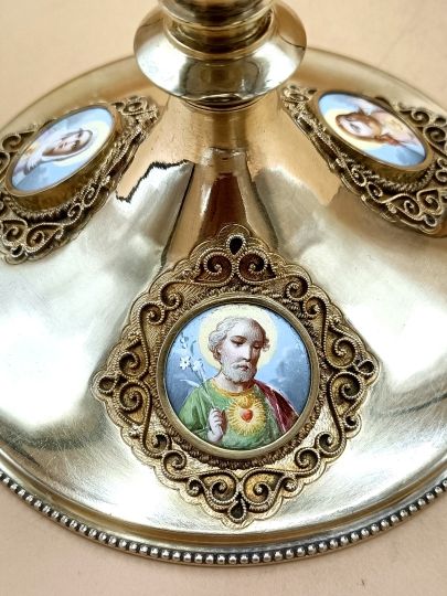 Calice en vermeil 1900 emaux sur porcelaine Sainte Famille