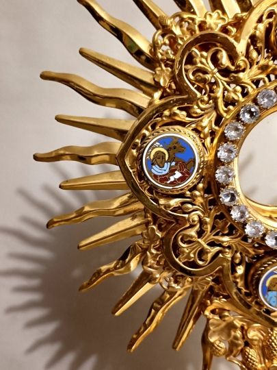 Neogothic monstrance with enamels circa 1880