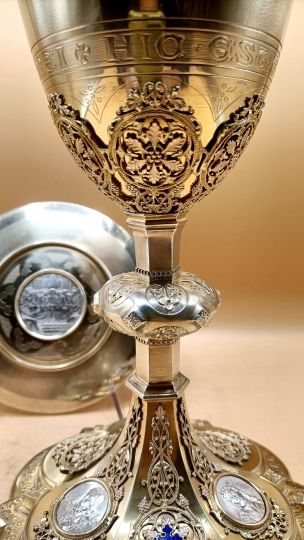 Calice neogothico tutto d'argento dorato filigranni , fine 800